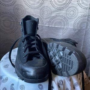 Black Converse Lugged